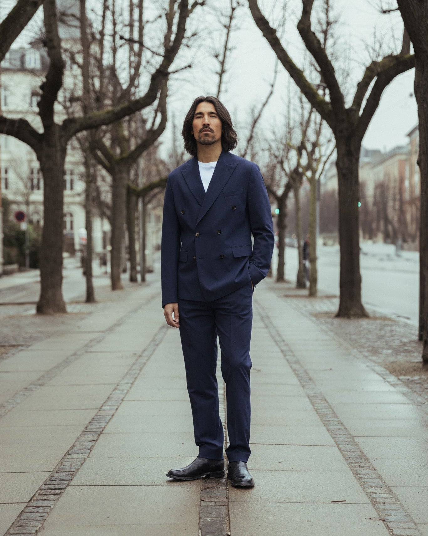 Modelshot / Navy / Detail